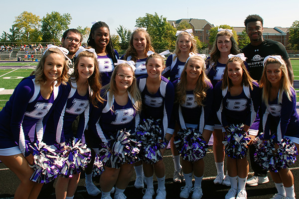 2018 football cheerleaders